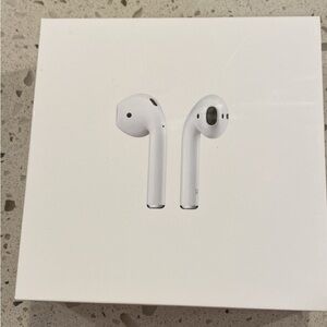 Apple AirPods Gen 1 with Charging Case - White